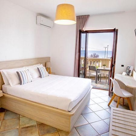 Hotel Corallo ซานตามาเรีย อัล บาโญ ภายนอก รูปภาพ