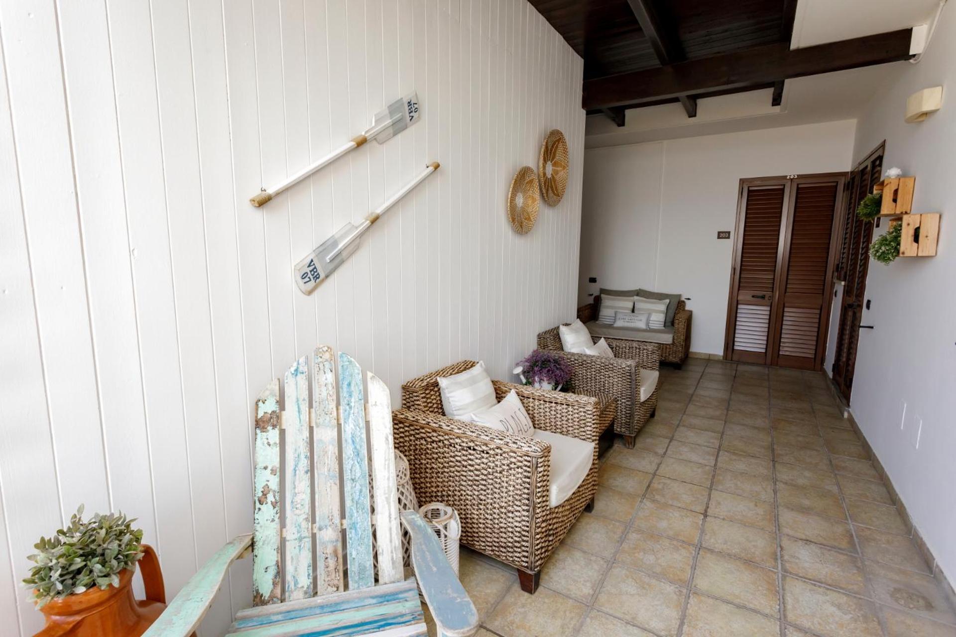 Hotel Corallo ซานตามาเรีย อัล บาโญ ภายนอก รูปภาพ